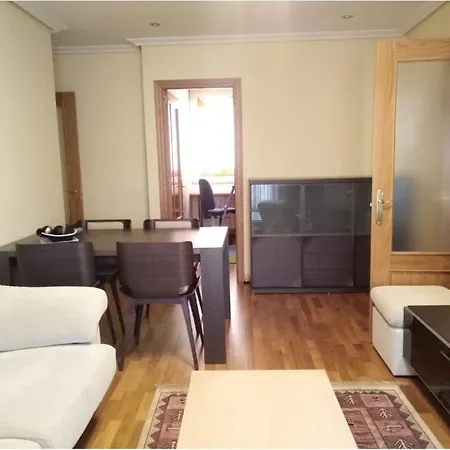 Habitacion Cerca De La Estacion De Autobuses Homestay